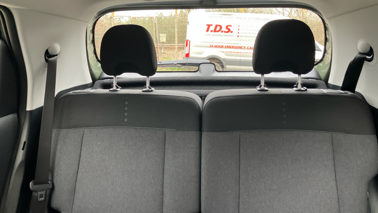 Hyundai INSTER 85kW 02 49kWh 5dr Auto Electric Hatchback